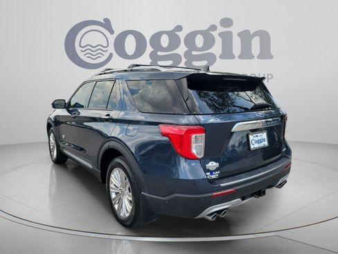 Used 2023 Ford Explorer King Ranch w/ Premium Technology Package AWD/4WD image 2
