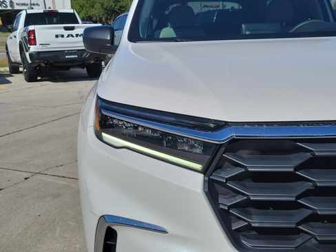 Used 2023 Honda Pilot LX image 7
