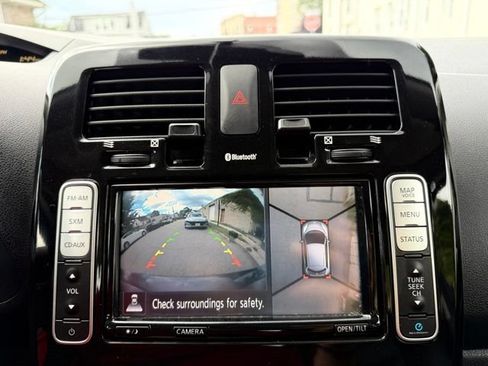 Used 2017 Nissan Leaf SL w/ Premium Package FWD image 31