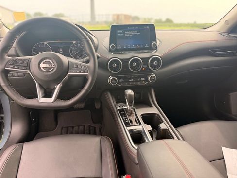 Certified 2025 Nissan Sentra SR w/ SR Premium Package FWD image 12