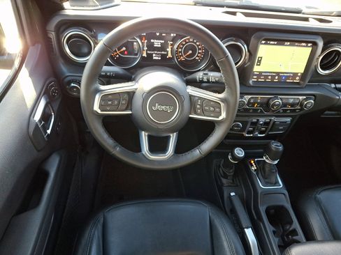 Certified 2022 Jeep Wrangler Unlimited Sahara image 11