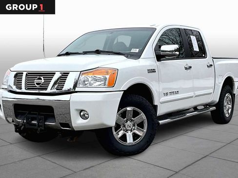 Used 2015 Nissan Titan SV w/ SV Value Truck Package image 1