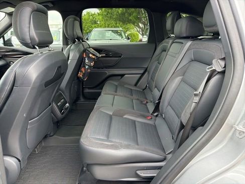 Used 2025 Lincoln Nautilus Reserve w/ Jet Appearance Package AWD/4WD image 17