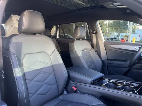 New 2026 Volkswagen Atlas Cross Sport SE FWD image 26