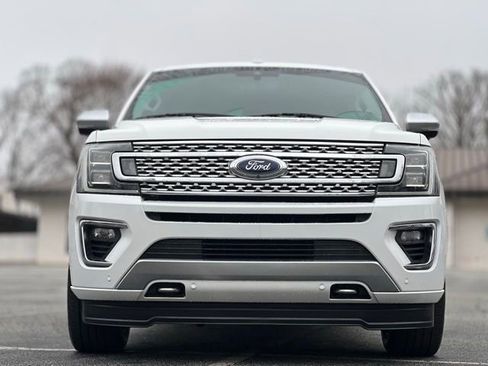Used 2020 Ford Expedition Platinum AWD/4WD image 2