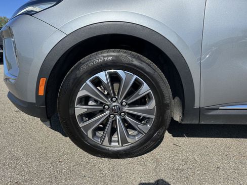 Used 2024 Buick Envision Preferred AWD/4WD image 5
