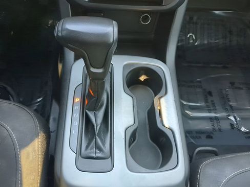 Used 2021 Chevrolet Colorado LT w/ Fleet Safety Package image 26