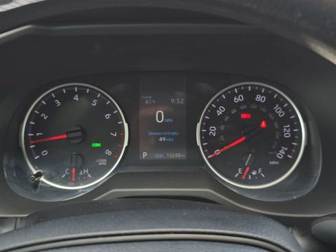 Used 2022 Toyota RAV4 XLE w/ Convenience Package FWD image 20