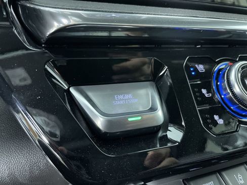 New 2025 GMC Sierra 2500 Denali AWD/4WD image 17