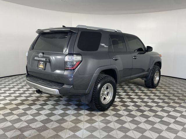 Used 2018 Toyota 4Runner TRD Off-Road AWD/4WD image 17