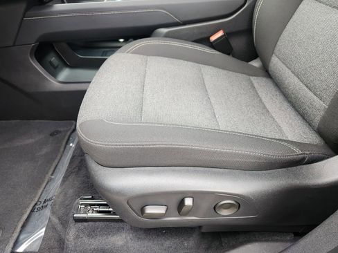 Used 2025 GMC Acadia Elevation image 24