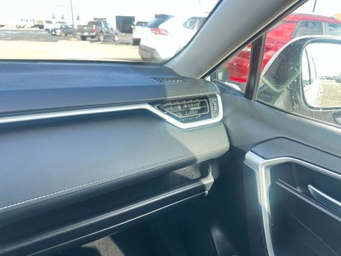 Used 2025 Toyota RAV4 XLE image 35