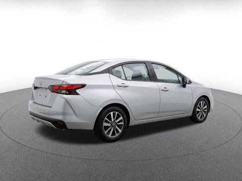 Used 2025 Nissan Versa SV FWD image 9