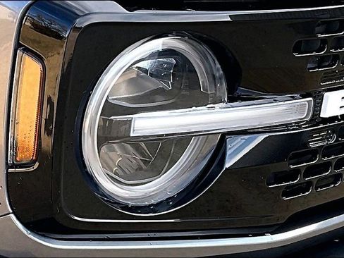 Certified 2022 Ford Bronco Wildtrak image 4