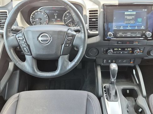 Used 2024 Nissan Frontier SV w/ SV Convenience Package RWD image 14