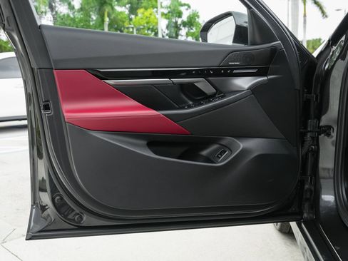 Used 2024 BMW 530i w/ M Sport Package image 33