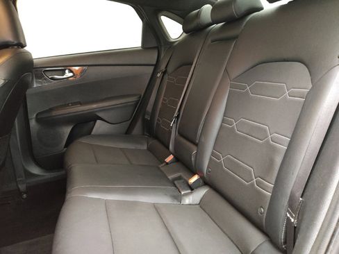 Used 2024 Kia Forte GT-Line FWD image 18
