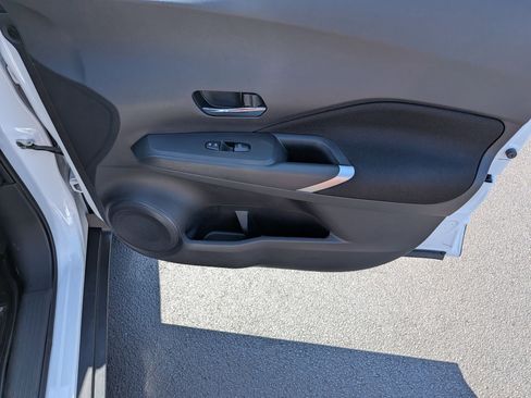 Used 2023 Nissan Kicks SV FWD image 30