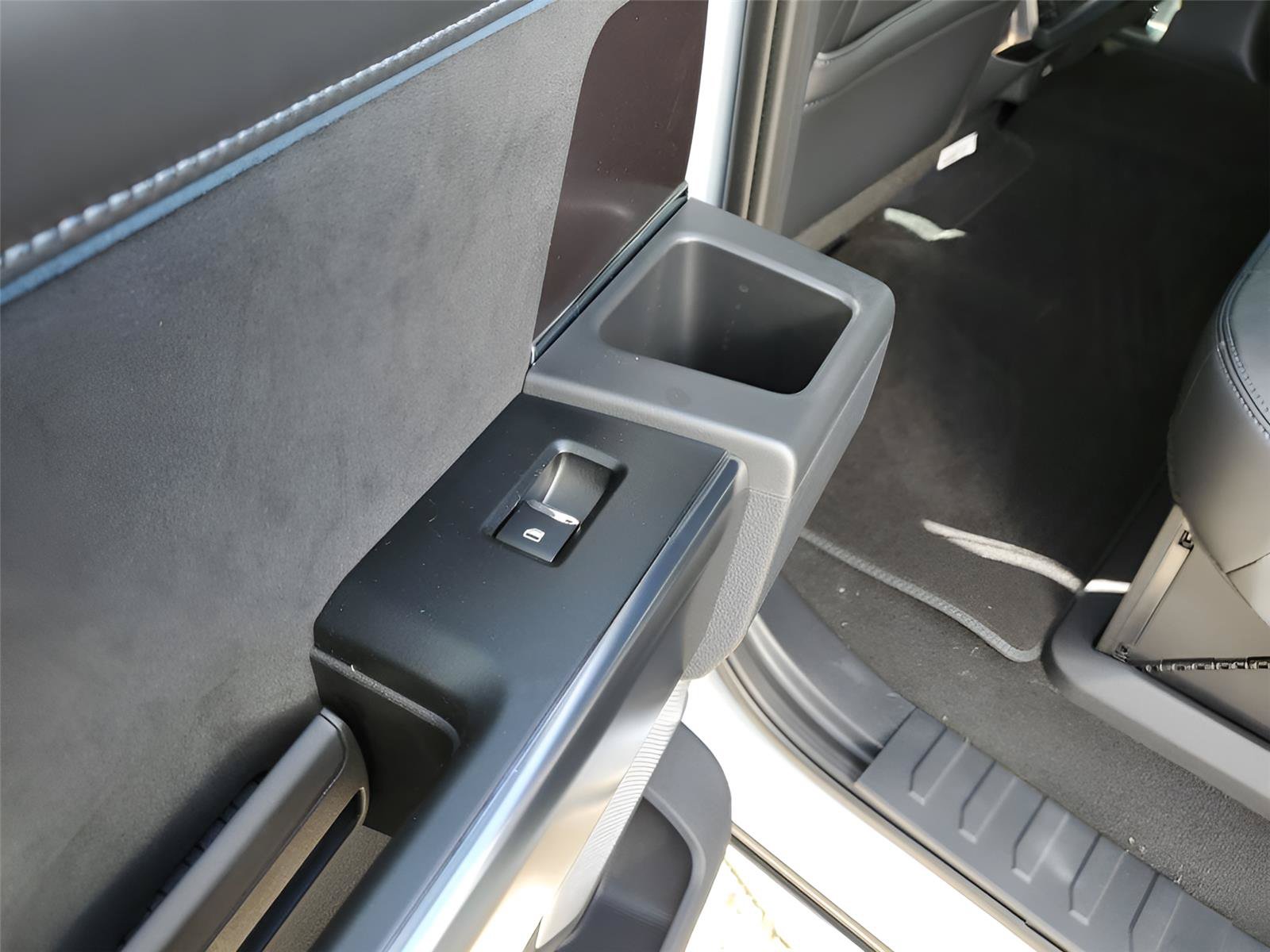 New 2026 Ford F250 Platinum AWD/4WD image 8