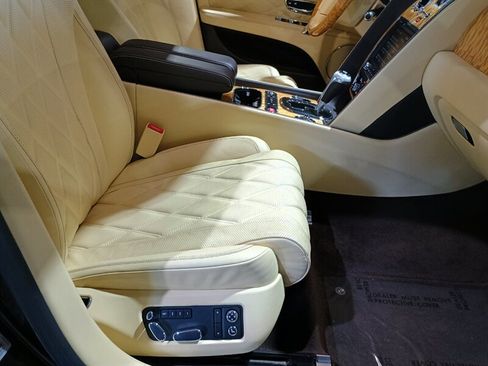 Used 2016 Bentley Flying Spur V8 AWD/4WD image 36