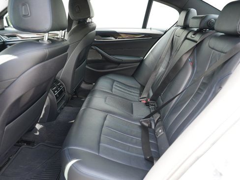 Used 2019 BMW 530i xDrive w/ M Sport Package AWD/4WD image 18