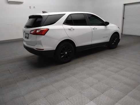 Used 2020 Chevrolet Equinox LS w/ LS Convenience Package FWD image 10