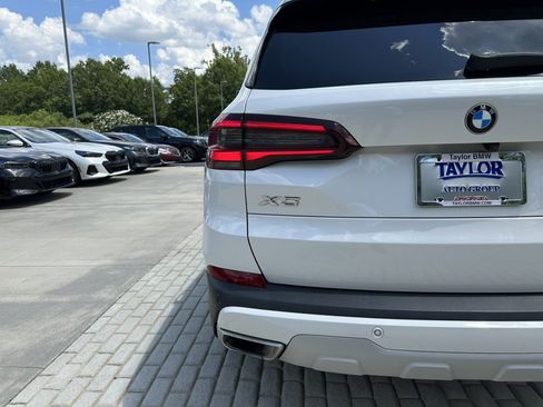 Used 2023 BMW X5 xDrive40i w/ Premium Package AWD/4WD image 16