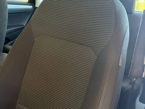 Used 2016 Volkswagen Passat 1.8T S image 5