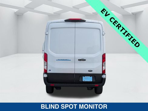 Used 2022 Ford E-Transit Medium Roof RWD image 6