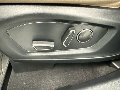 Used 2020 Ford Explorer Limited AWD/4WD image 13