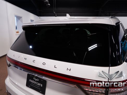 Used 2023 Lincoln Aviator Reserve w/ Equipment Group 201A AWD/4WD image 16