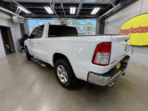 Used 2019 RAM 1500 Big Horn AWD/4WD image 3
