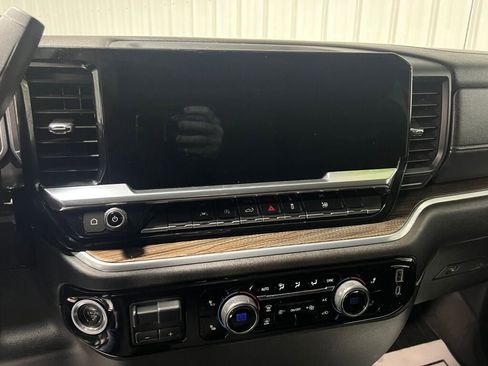 Used 2023 Chevrolet Silverado 1500 LT image 7