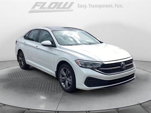 Used 2024 Volkswagen Jetta SE w/ Panoramic Sunroof Package FWD image 1