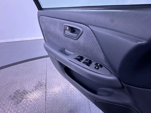 Used 2001 Toyota Camry CE FWD image 27