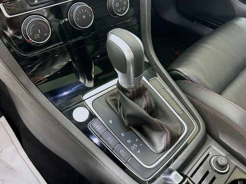 Used 2018 Volkswagen GTI SE w/ SE Leather Package image 17