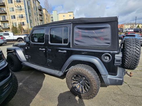 Used 2018 Jeep Wrangler Unlimited Sport S image 5