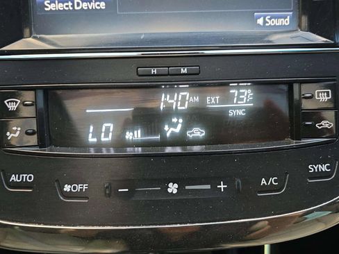 Used 2018 Toyota Avalon XLE Premium image 24