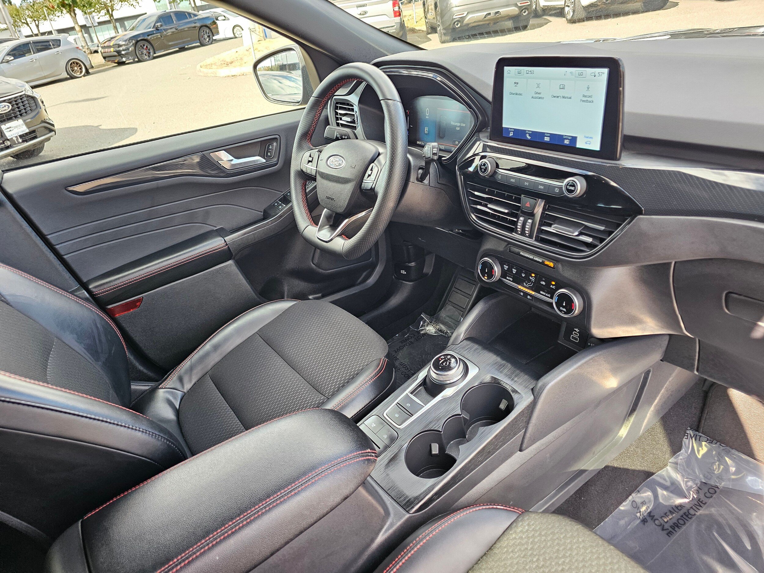 Used 2025 Ford Escape ST-Line AWD/4WD image 11