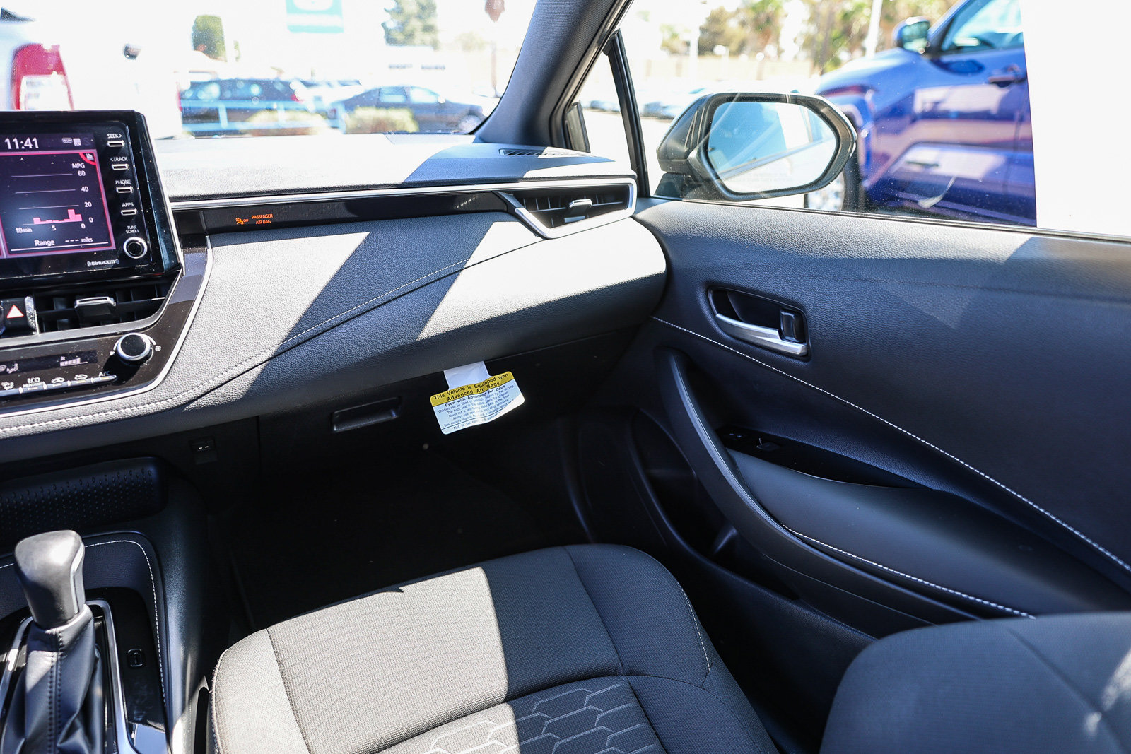 Used 2020 Toyota Corolla SE w/ Carpet Mat Package FWD image 5