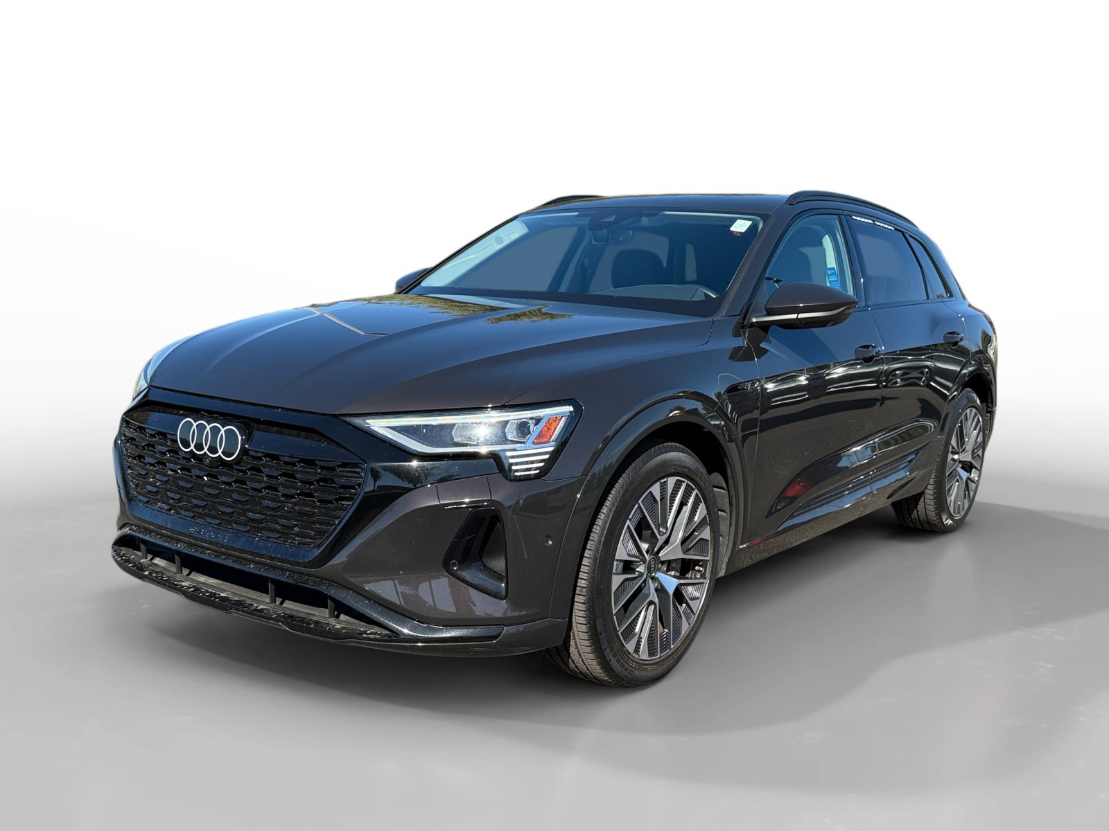 Used 2024 Audi Q8 e-tron Premium Plus AWD/4WD image 1