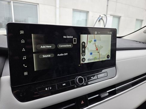 Used 2025 Mitsubishi Outlander SE image 11