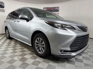 Used 2024 Toyota Sienna XLE video 1