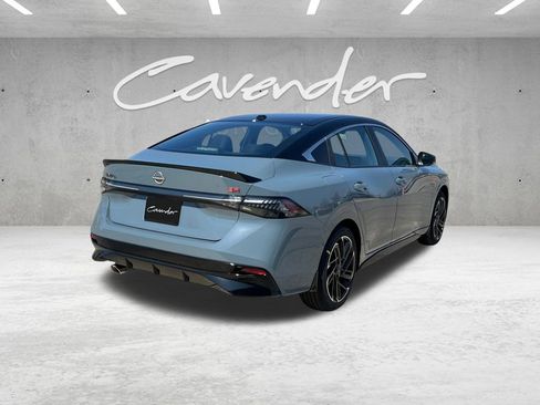 New 2026 Nissan Sentra SR w/ Floor Mat Package FWD image 17