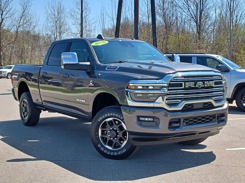 Used 2026 RAM 2500 Laramie AWD/4WD image 1