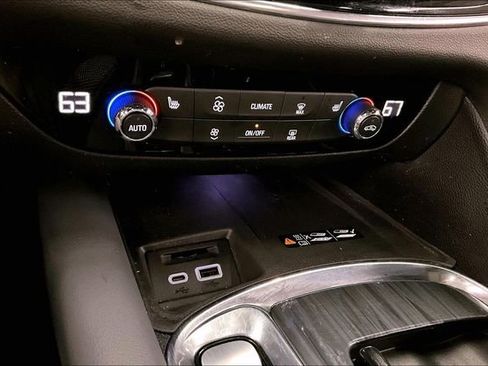 Used 2023 Buick Enclave Essence w/ Experience Buick Package image 31