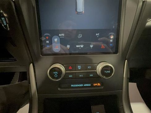 Certified 2022 Ford Edge SEL w/ Convenience Package image 16