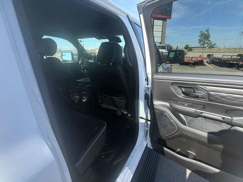 Used 2025 RAM 1500 Limited AWD/4WD image 24