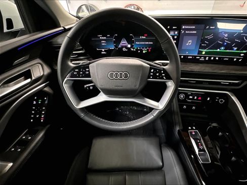 Used 2025 Audi Q5 Premium w/ Premium Plus AWD/4WD image 8