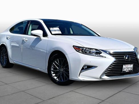 Used 2018 Lexus ES 350 w/ Navigation System Package FWD image 2
